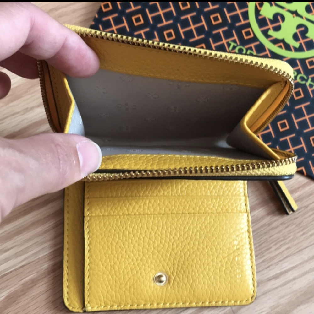 Tory Burch mini wallet - Picture 4 of 4